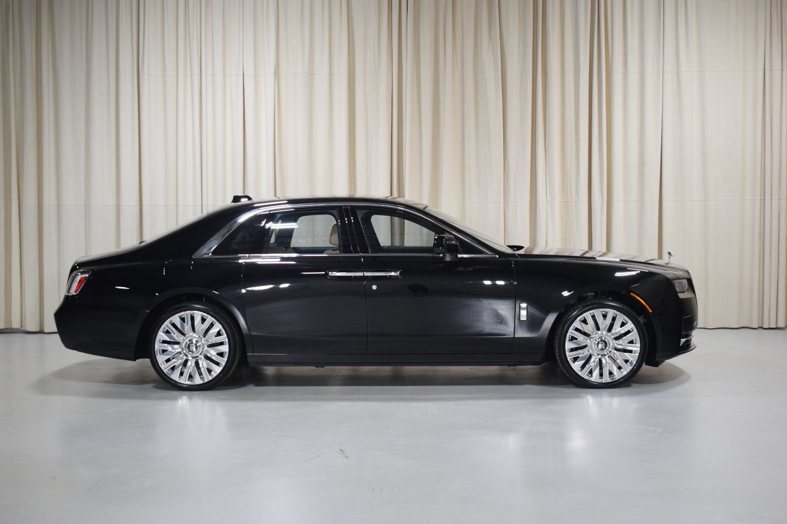 New 2026 Rolls-Royce Ghost AWD/4WD image 14