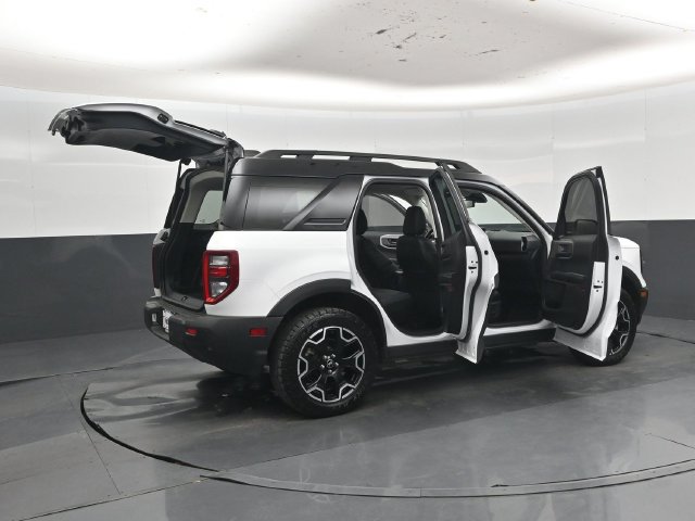Used 2025 Ford Bronco Sport Outer Banks w/ Outer Banks Tech Package+ AWD/4WD image 58