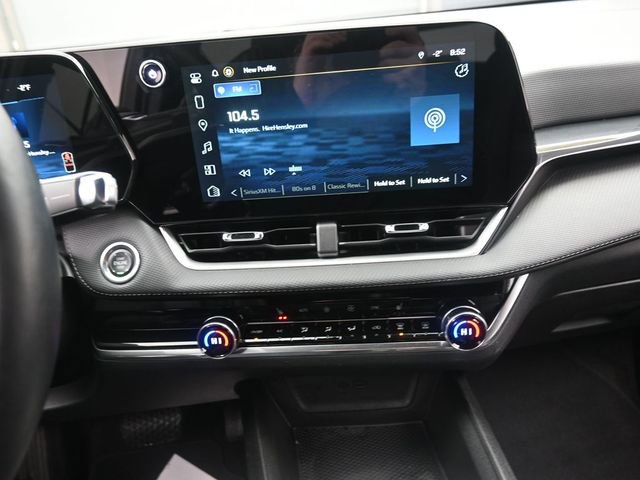 Used 2025 Chevrolet Equinox LT w/ Convenience Package II image 10