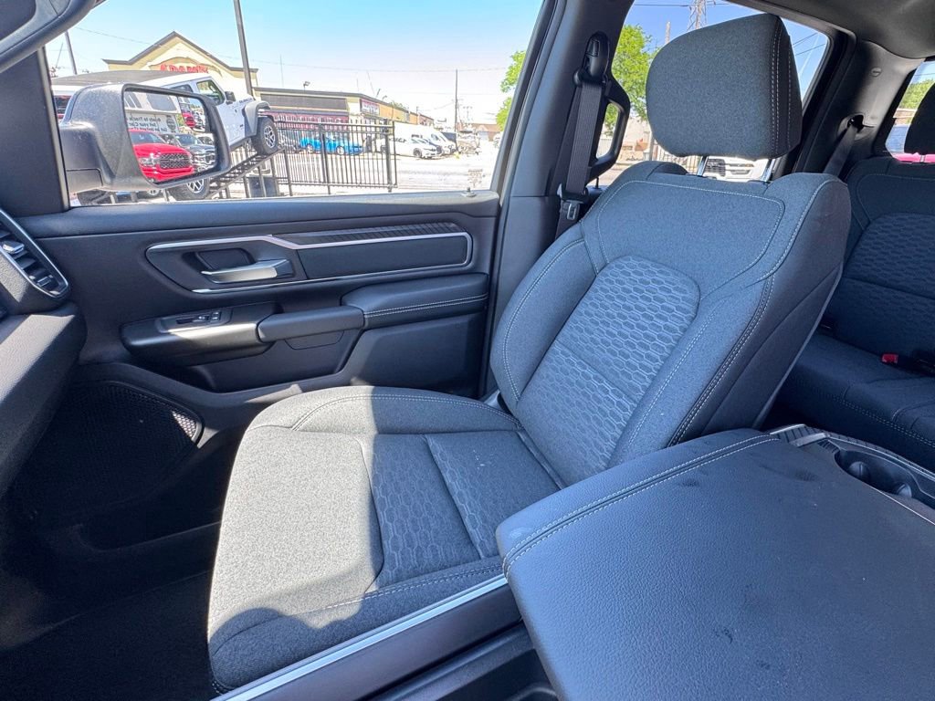 New 2026 RAM 1500 4x4 Crew Cab image 15