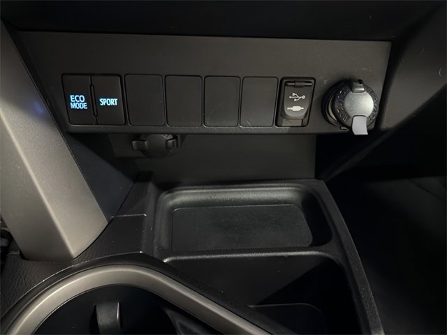 Used 2018 Toyota RAV4 XLE image 22