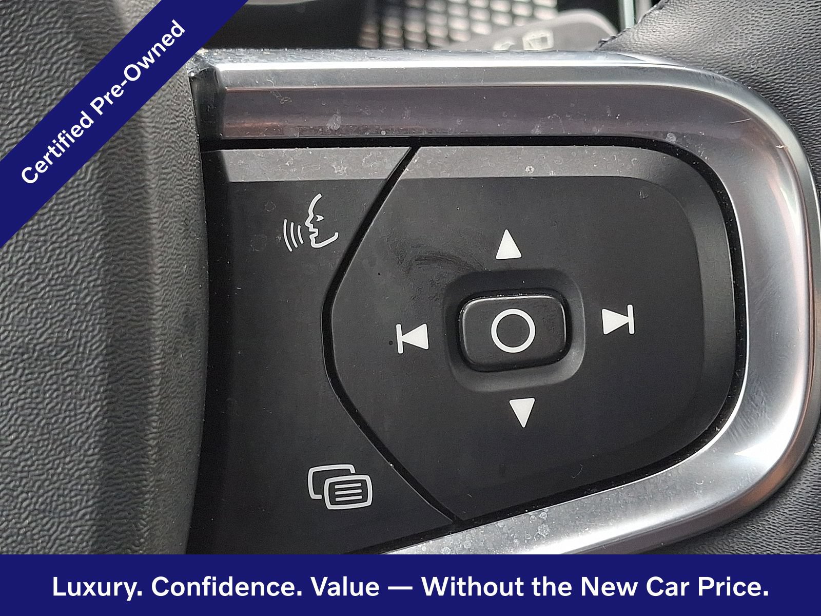 Certified 2022 Volvo XC40 T5 R-Design w/ Advanced Package AWD/4WD image 23