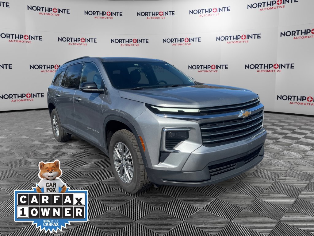 Used 2025 Chevrolet Traverse LT AWD/4WD image 1