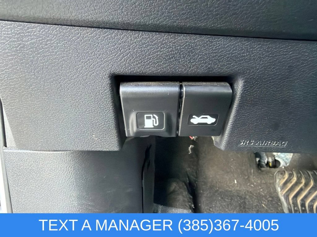 Used 2023 Nissan Kicks SR w/ SR Premium Package FWD image 23