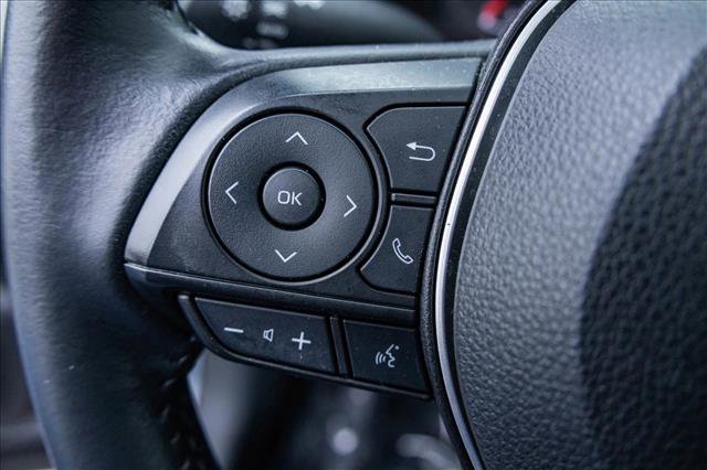Used 2022 Toyota Corolla Cross LE w/ Moonroof Package image 14