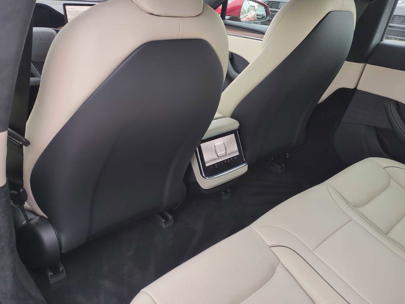 Used 2021 Tesla Model S Plaid image 17