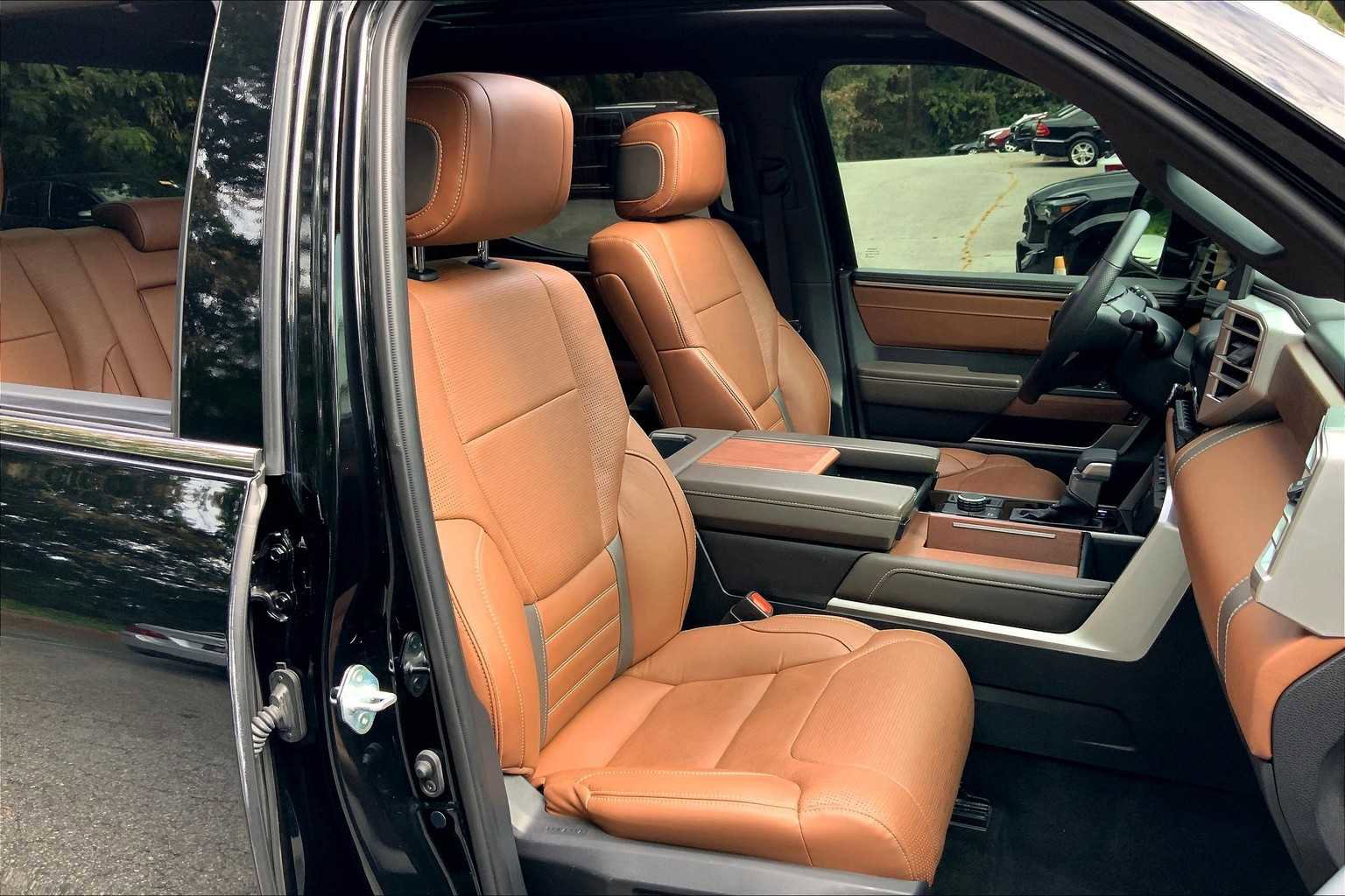 Used 2023 Toyota Tundra 1794 Edition image 8