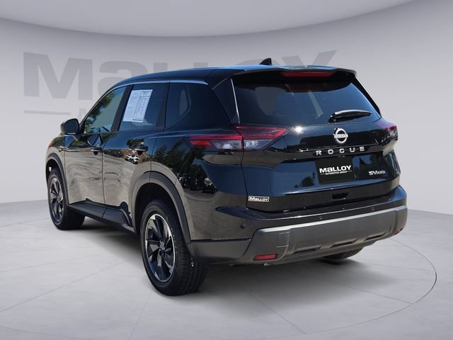 Used 2024 Nissan Rogue SV AWD/4WD image 3
