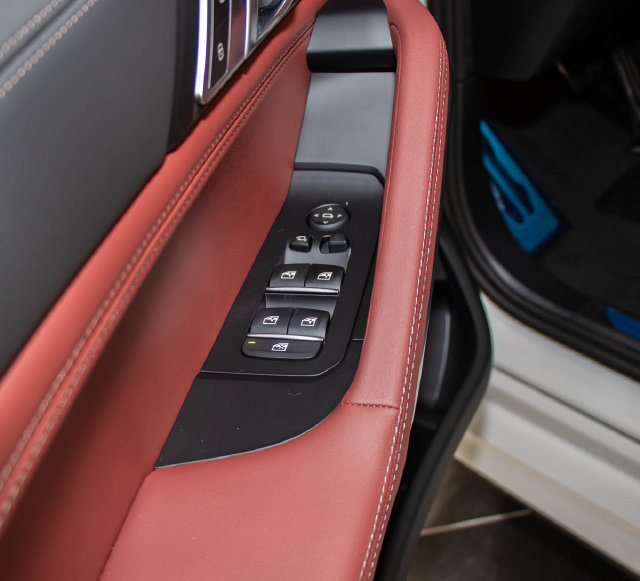 New 2027 BMW X6 M60i AWD/4WD image 14