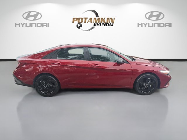 Certified 2026 Hyundai Elantra Sport FWD image 5