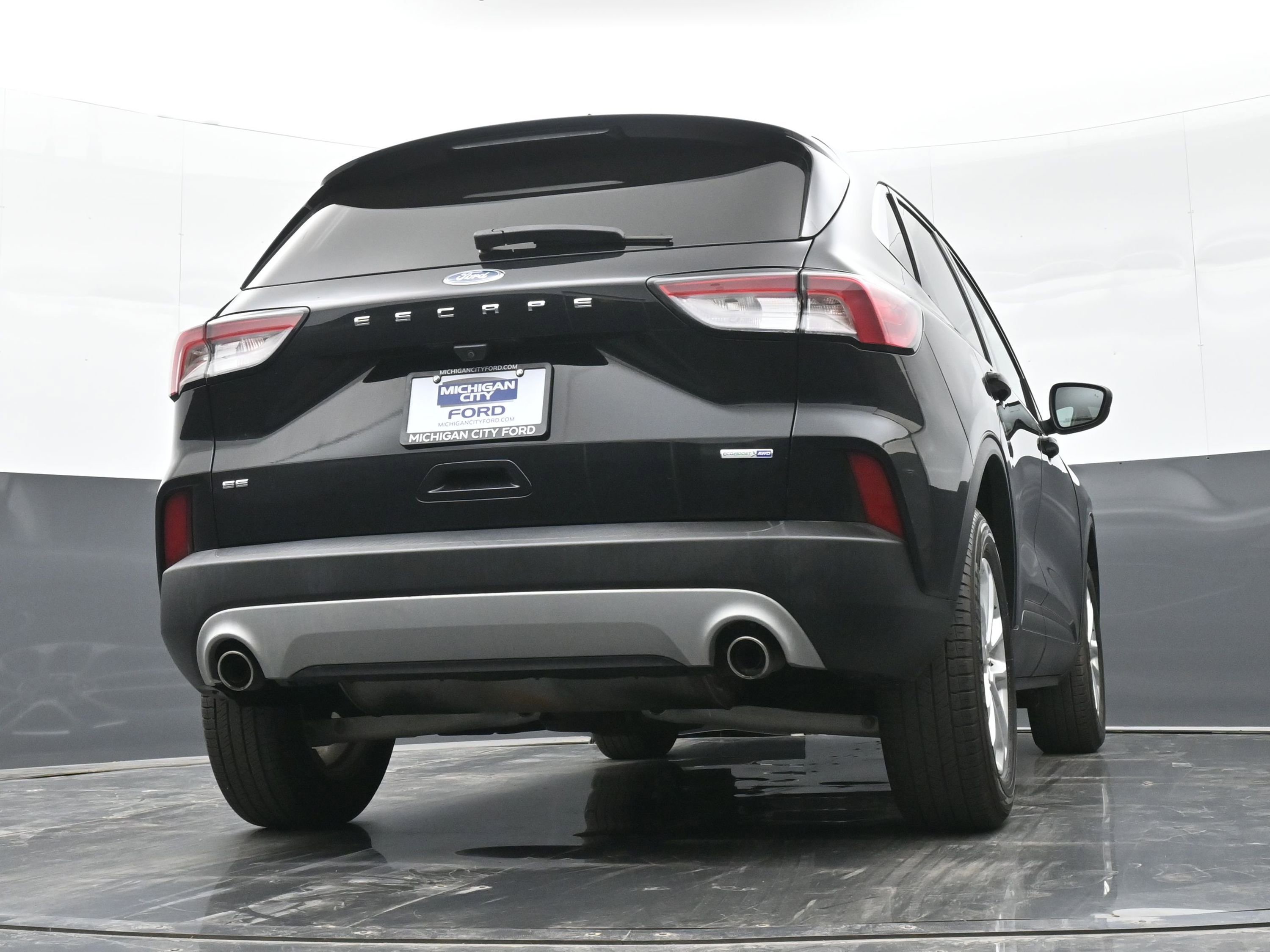 Used 2020 Ford Escape SE image 39