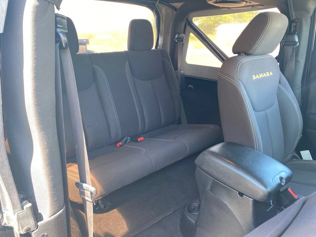 Used 2013 Jeep Wrangler Sahara w/ Dual Top Group AWD/4WD image 13
