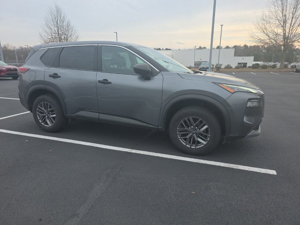 Used 2023 Nissan Rogue S image 13