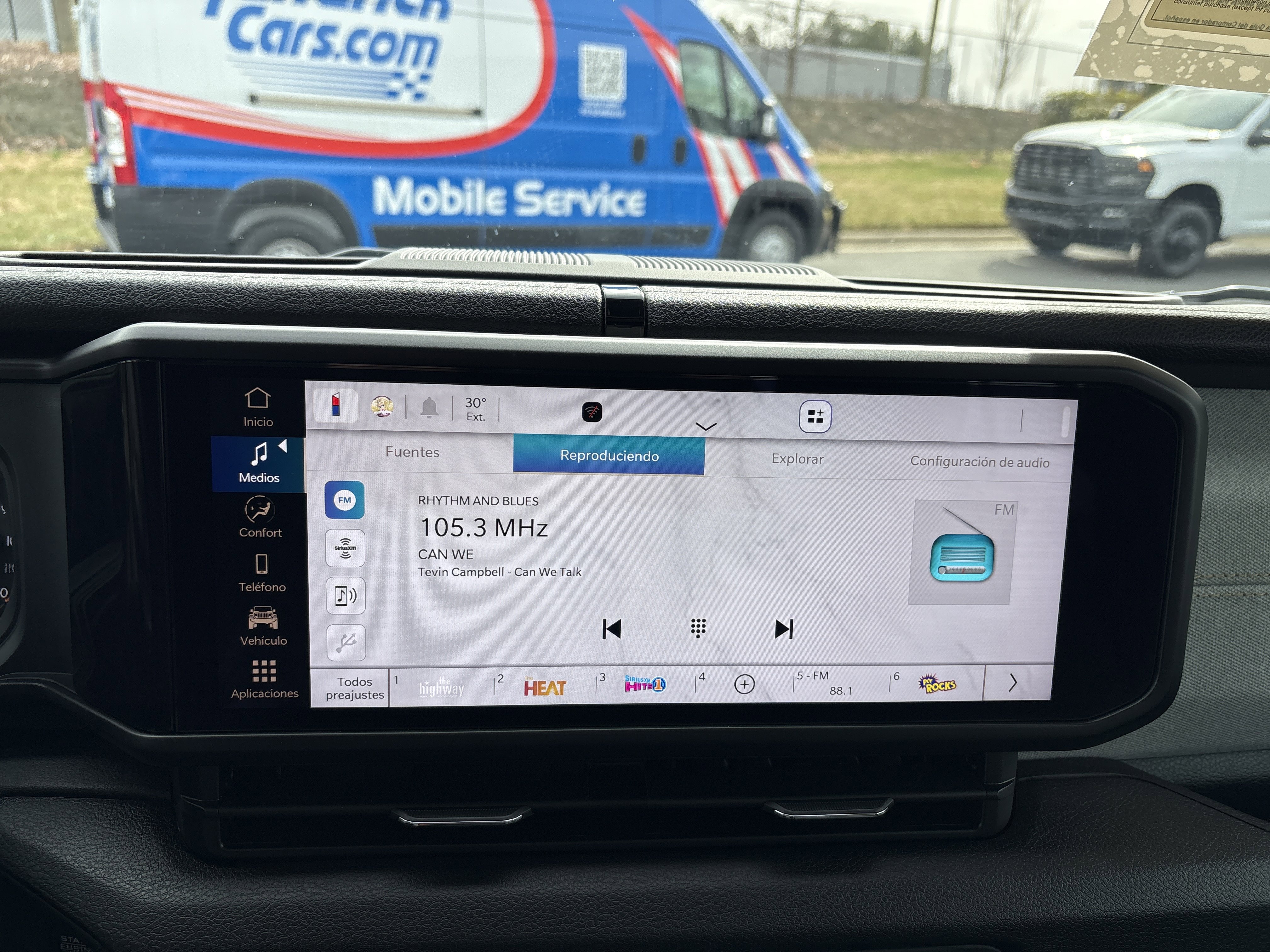 Certified 2025 Jeep Gladiator Nighthawk image 29