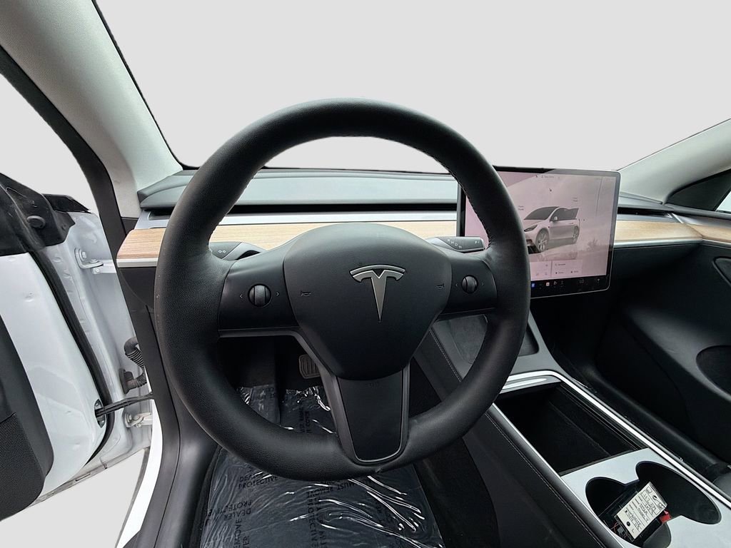 Used 2023 Tesla Model Y Long Range image 10