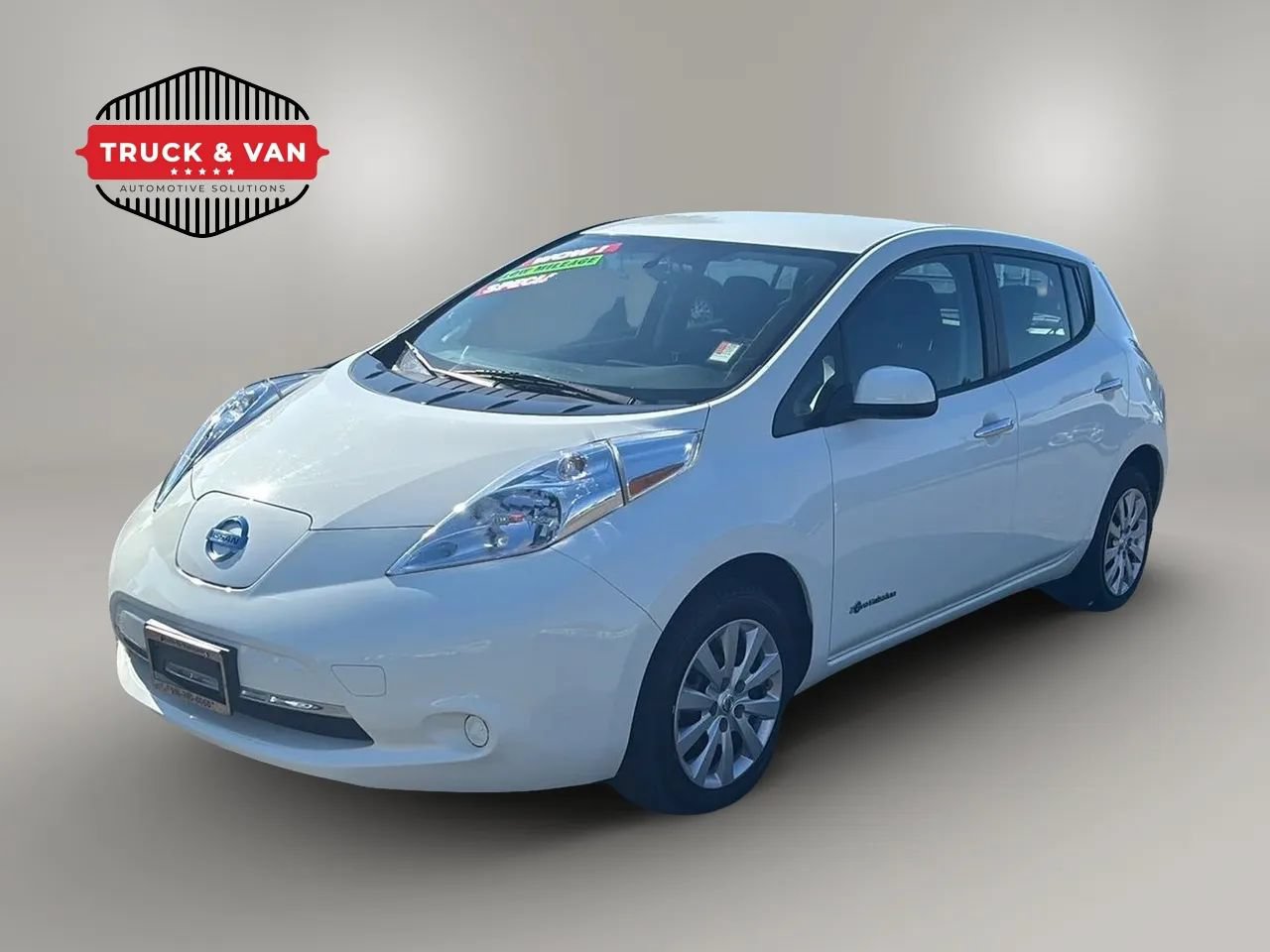 Used 2015 Nissan Leaf S FWD image 1