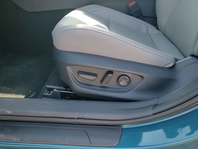Used 2026 Toyota Camry SE w/ Multimedia Upgrade Package image 12