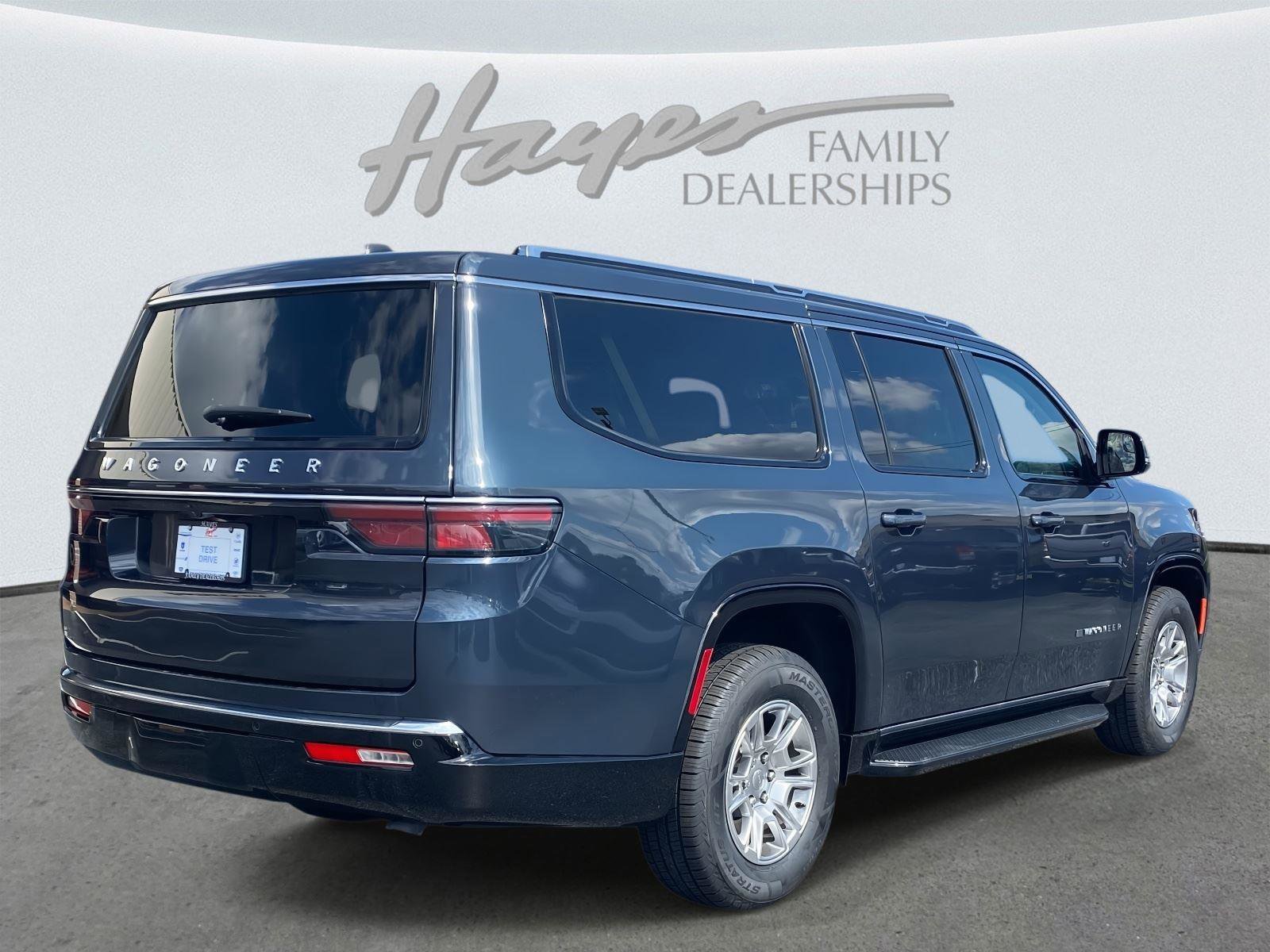 Used 2024 Jeep Wagoneer L 2WD image 3