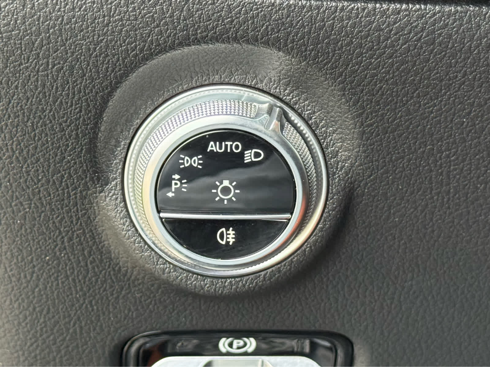 Used 2023 Mercedes-Benz C 300 Sedan image 27