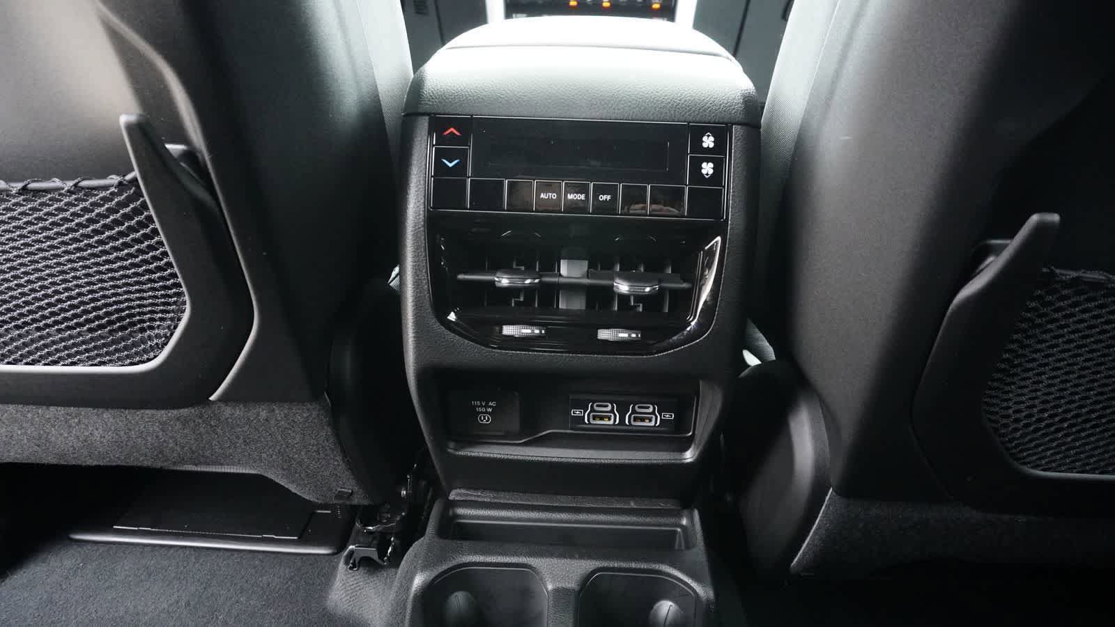 Used 2025 Jeep Grand Cherokee L Laredo w/ Luxury Tech Group I AWD/4WD image 18