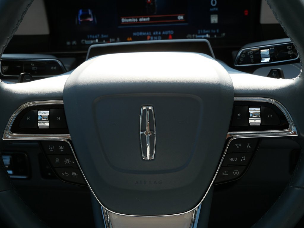 Used 2024 Lincoln Navigator L Black Label AWD/4WD image 19