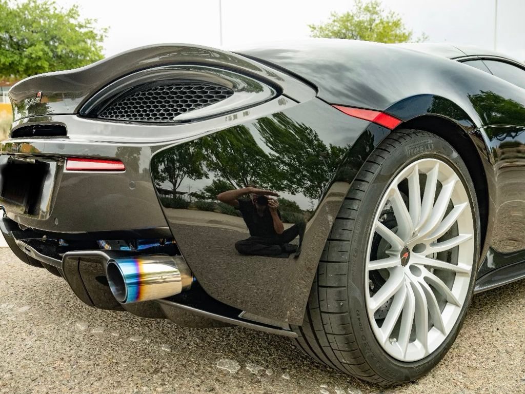 Used 2017 McLaren 570S RWD image 16