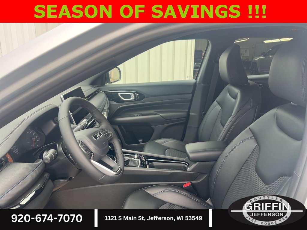 New 2025 Jeep Compass Latitude w/ Sun & Sound Group image 7