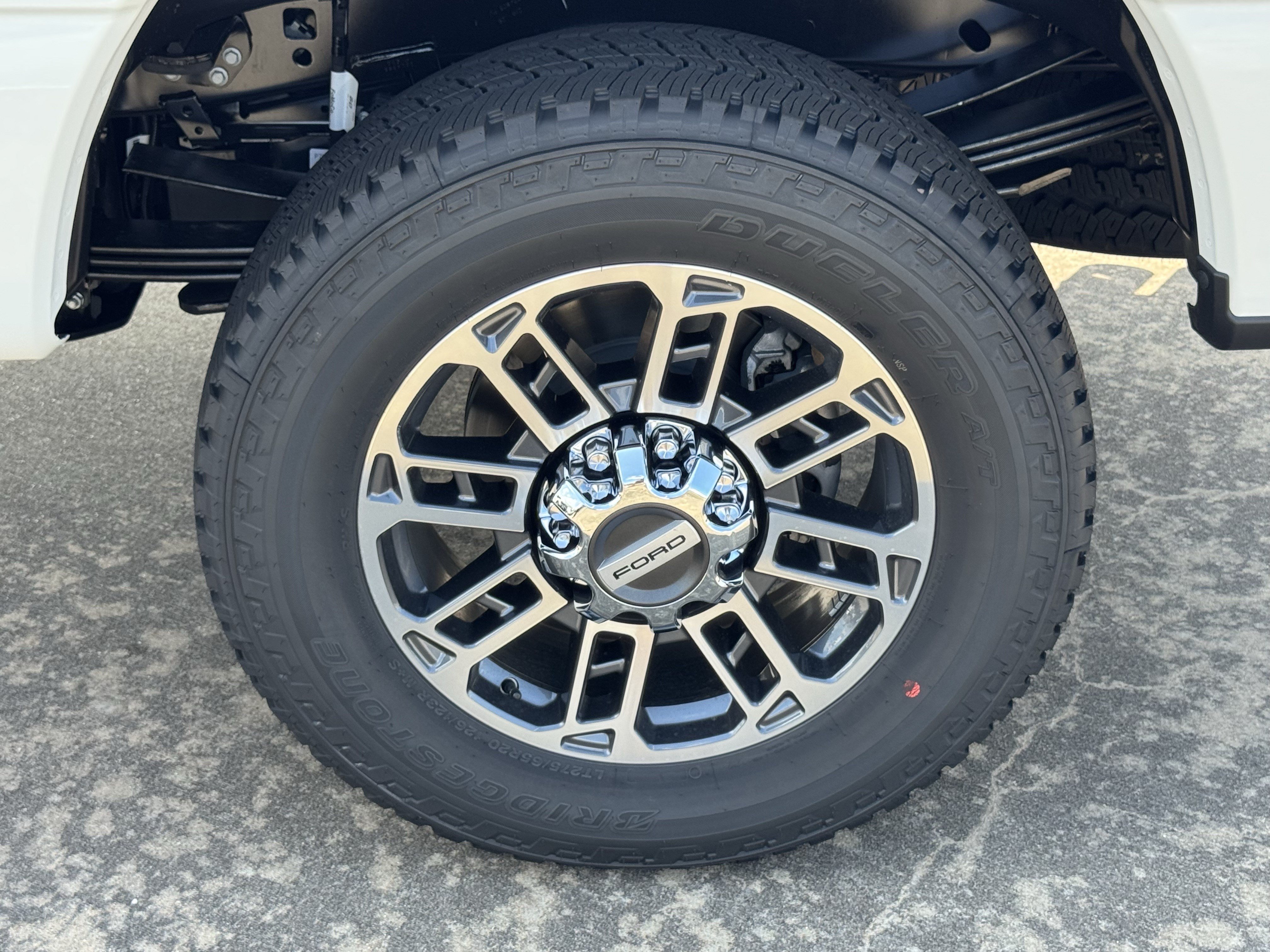 New 2026 Ford F250 Platinum w/ Platinum Plus Package AWD/4WD image 9