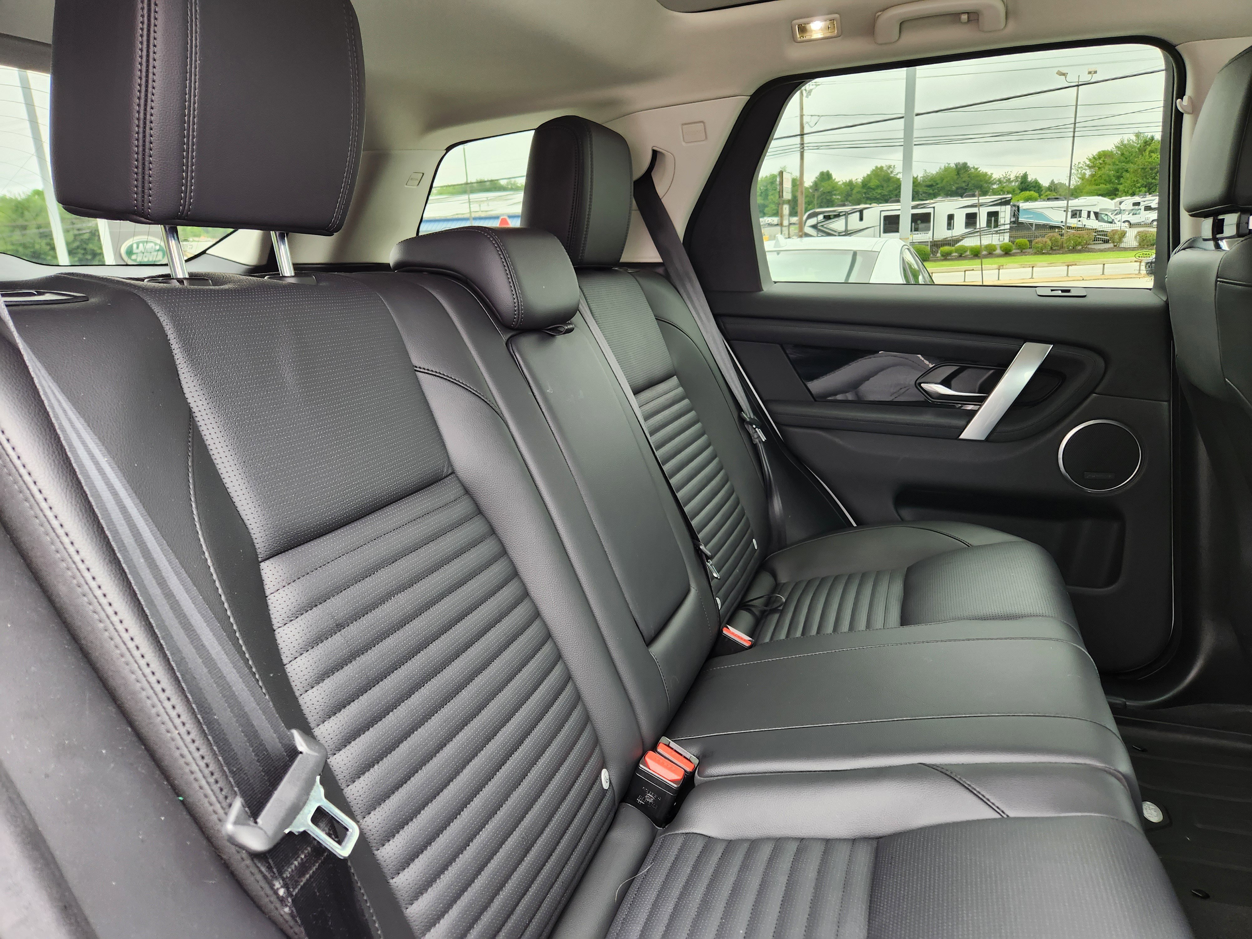 Certified 2025 Land Rover Discovery Sport S image 15