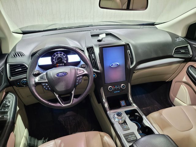 Used 2021 Ford Edge Titanium image 4