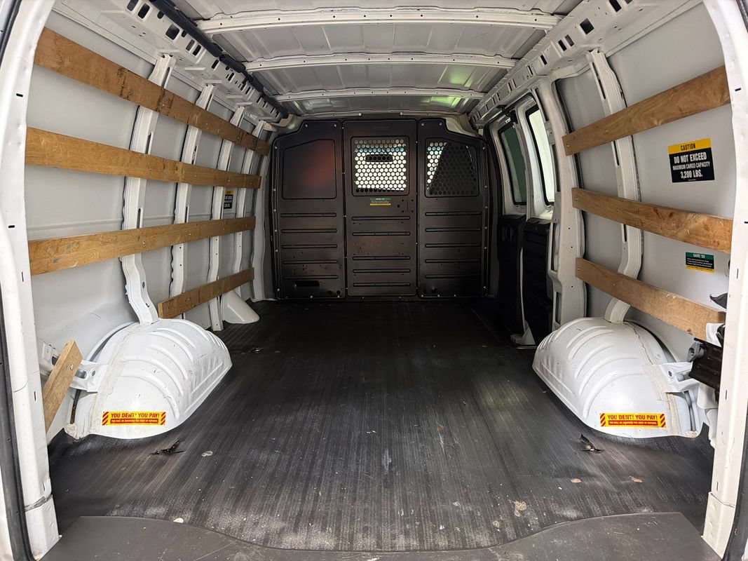 Used 2020 GMC Savana 2500 w/ Driver Convenience Package RWD image 33