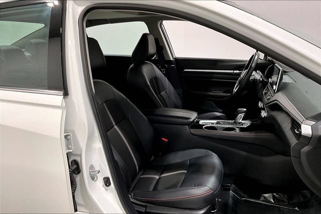 Used 2024 Nissan Altima 2.5 SR AWD/4WD image 37