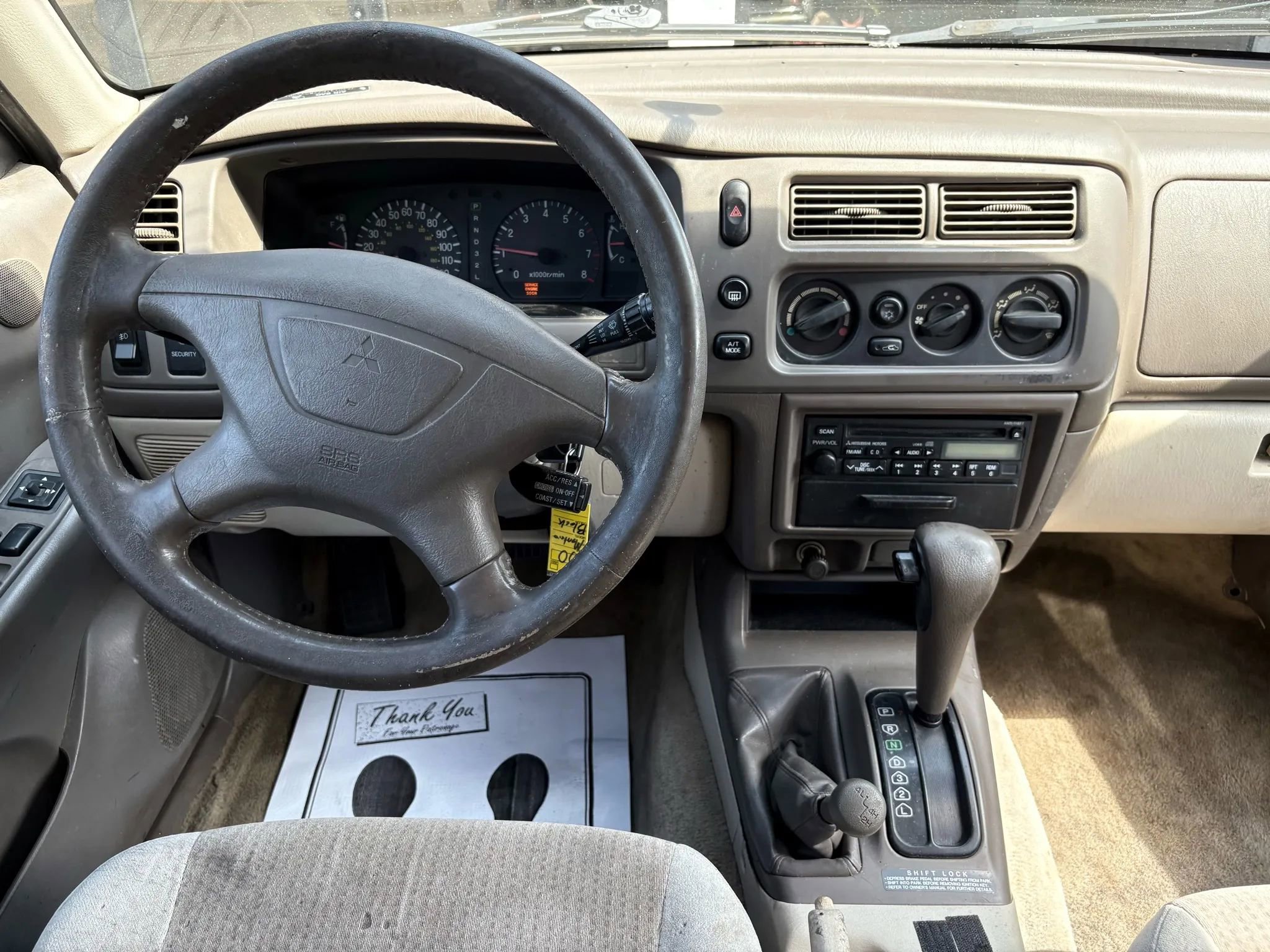 Used 2000 Mitsubishi Montero Sport XLS image 24