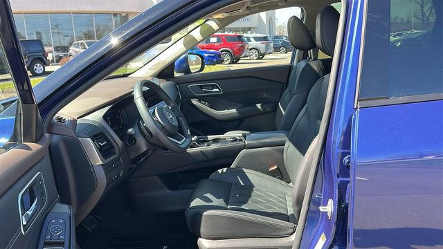 Certified 2023 Nissan Rogue Platinum AWD/4WD image 9