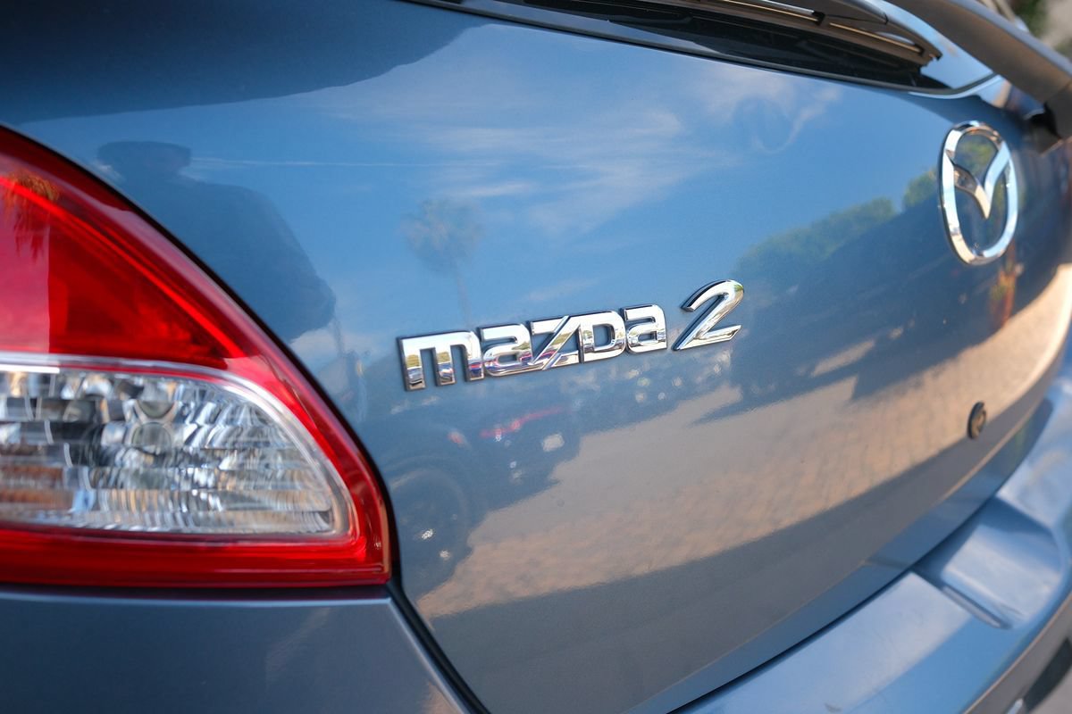 Used 2014 MAZDA MAZDA2 Sport FWD image 39
