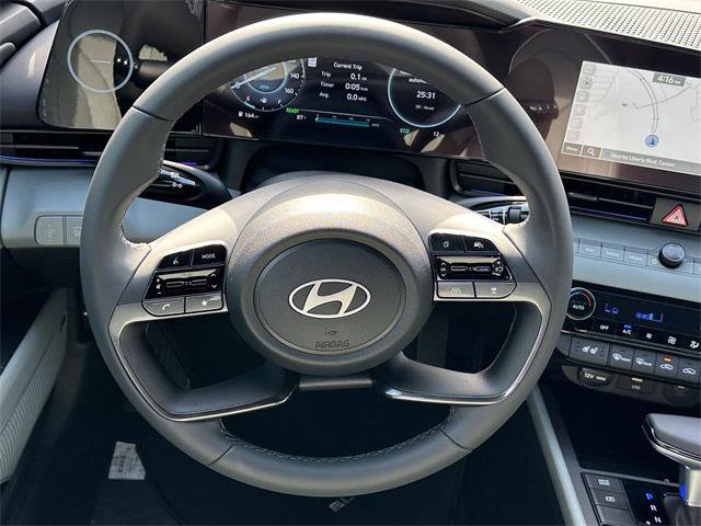 New 2025 Hyundai Elantra Limited image 23
