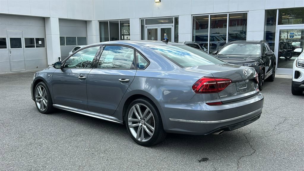 Used 2018 Volkswagen Passat 2.0T R-Line FWD image 6