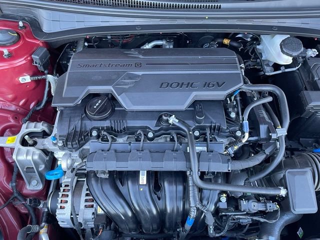 Used 2025 Hyundai Elantra Sport FWD image 29
