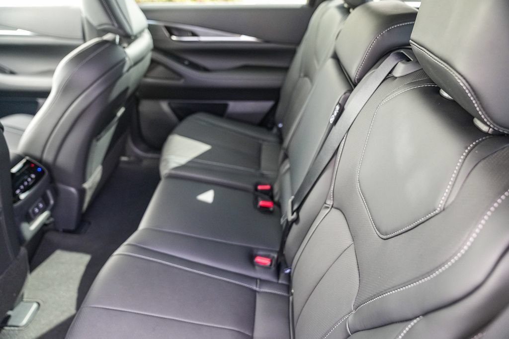 Certified 2026 INFINITI QX60 Pure w/ Cargo Package FWD image 17