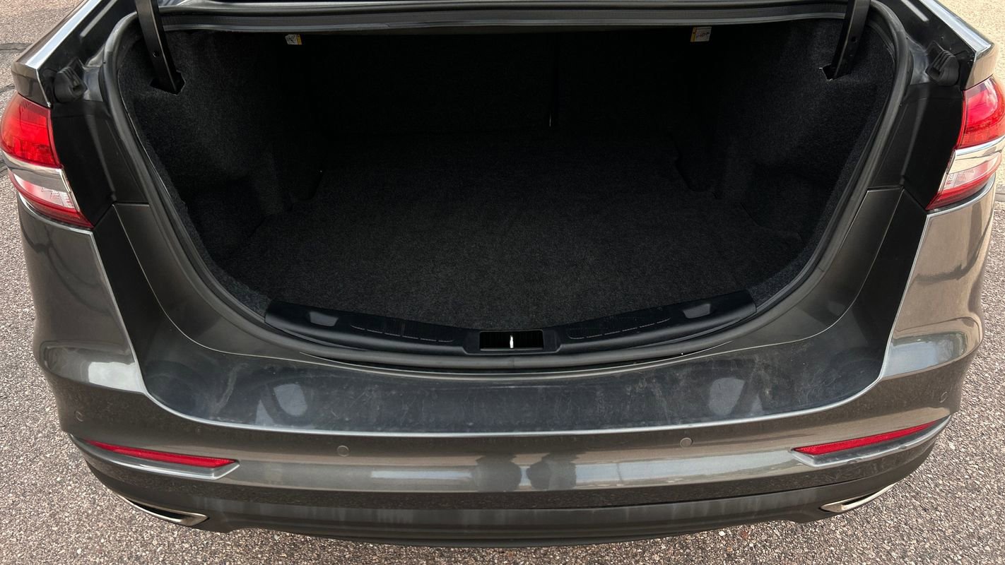 Used 2020 Ford Fusion SE AWD/4WD image 12
