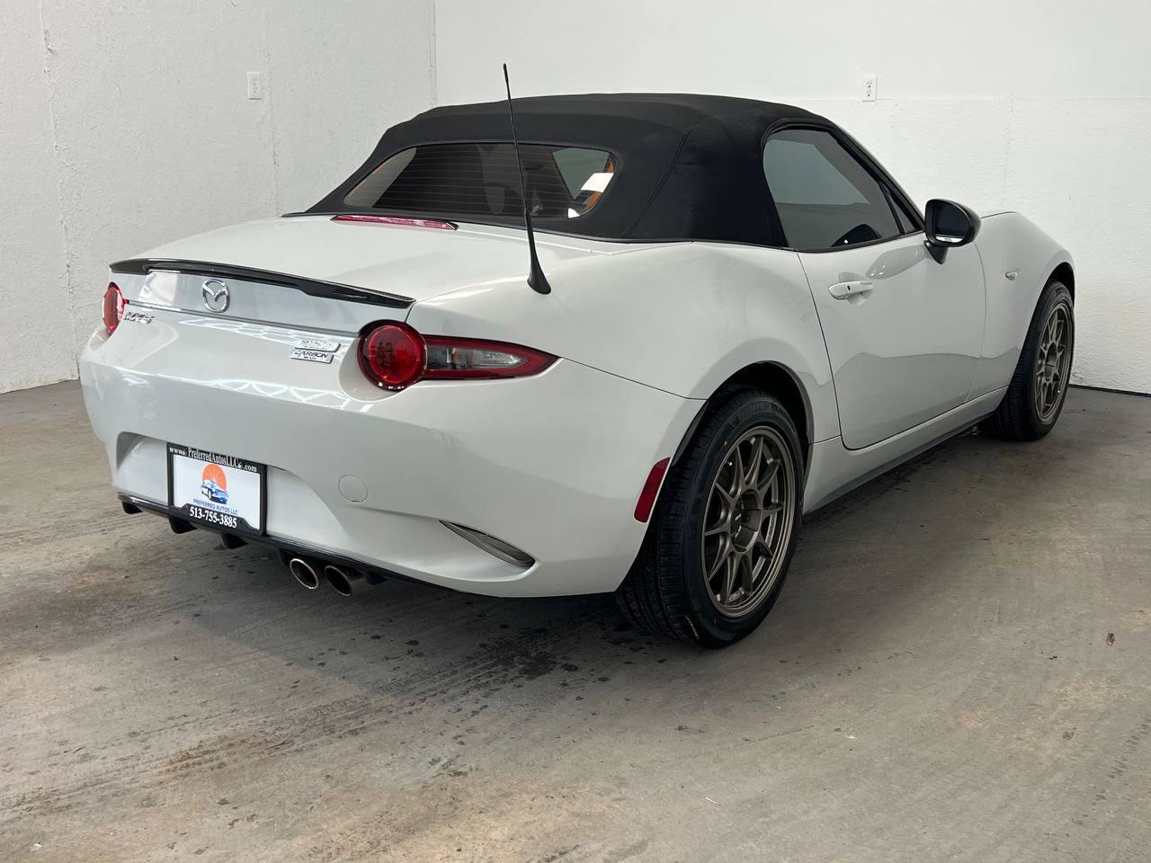Used 2016 MAZDA MX-5 Miata Sport image 6