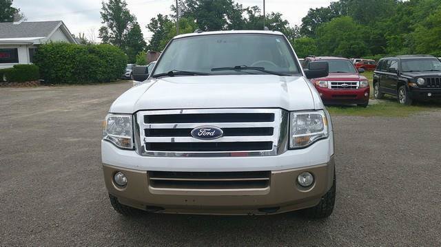 Used 2011 Ford Expedition EL XLT w/ 202A Rapid Spec Order Code AWD/4WD image 2