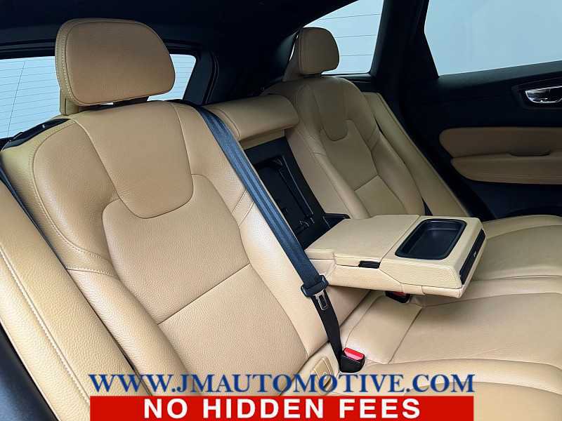 Used 2020 Volvo XC60 T6 Inscription w/ Protection Package AWD/4WD image 18