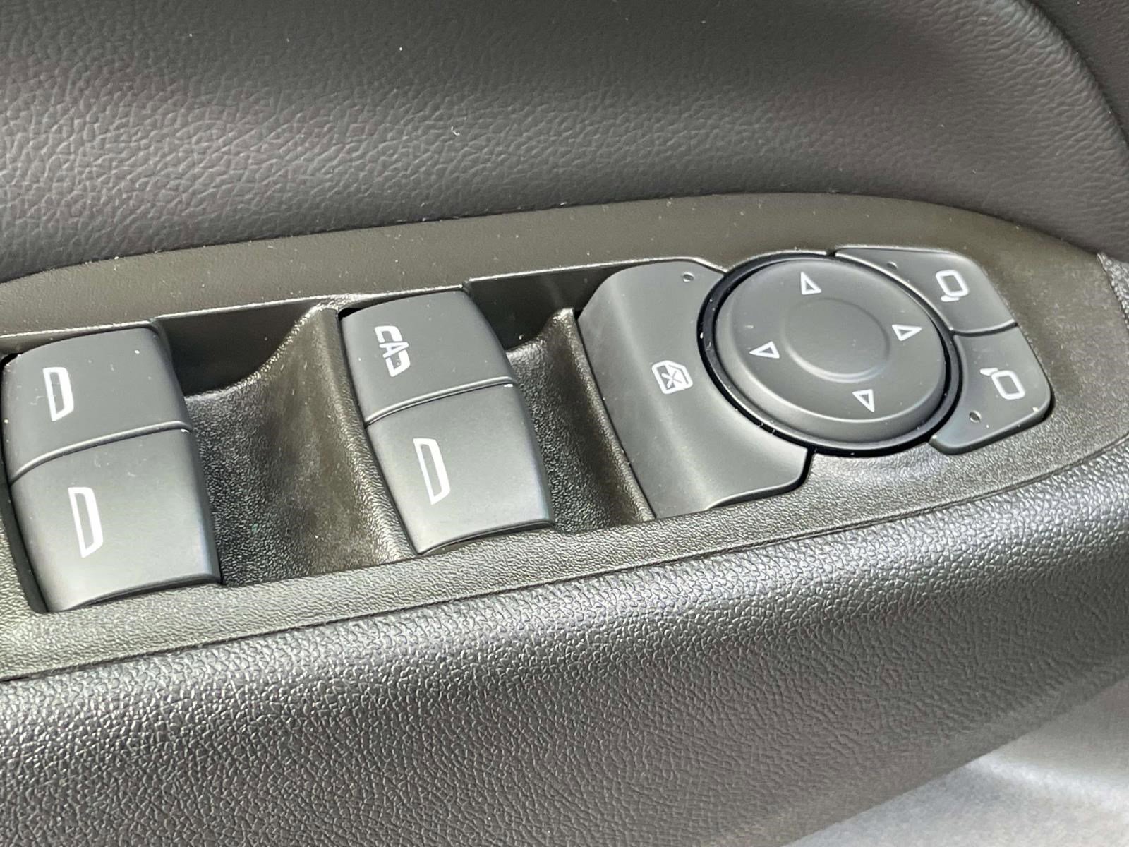 Used 2023 Chevrolet Equinox LT image 23