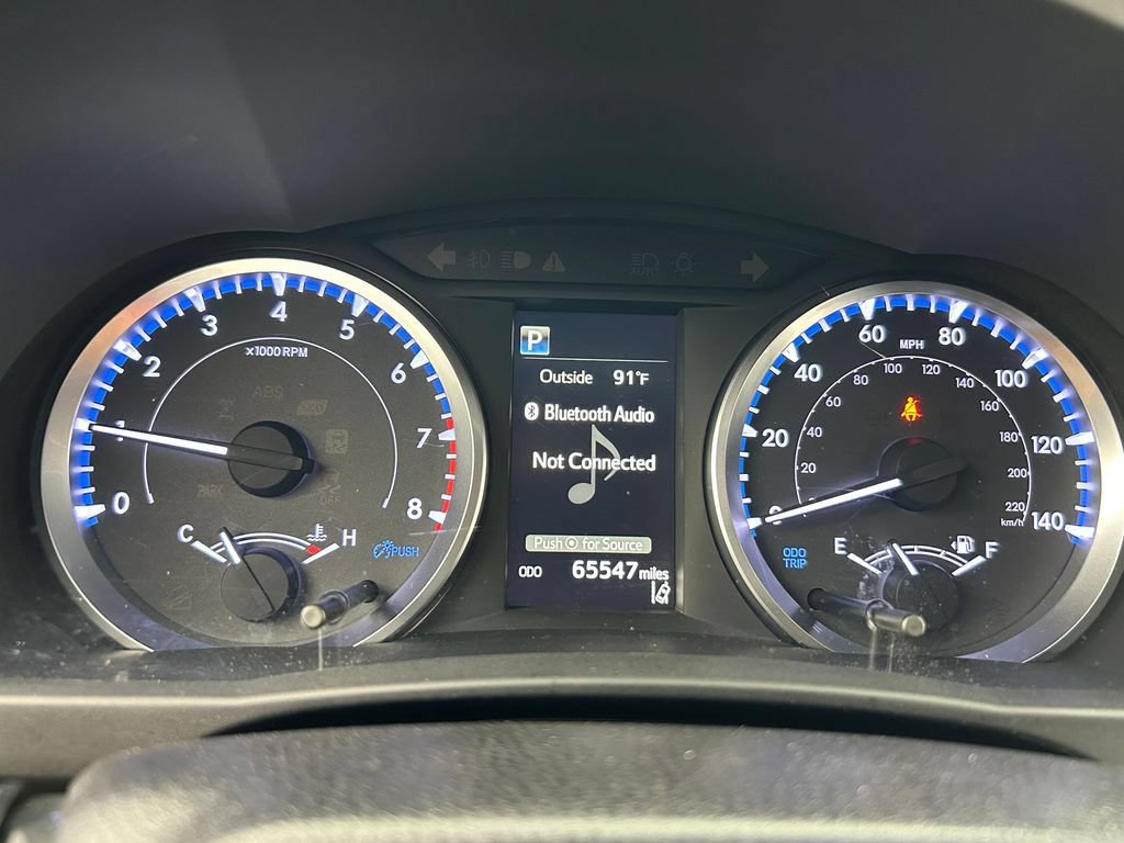 Used 2019 Toyota Highlander Plus FWD image 29