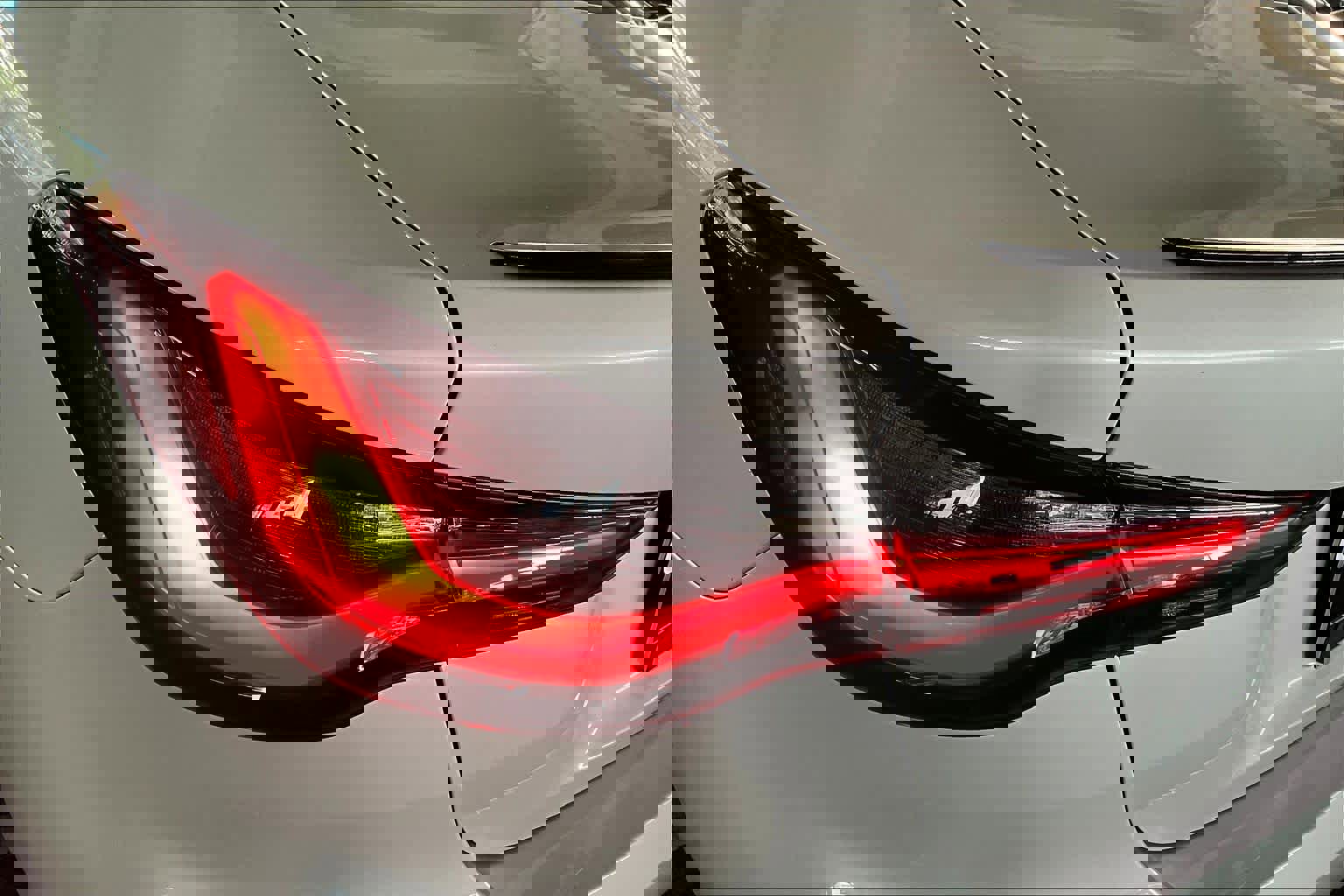 Used 2023 BMW 430i Coupe w/ M Sport Package image 28