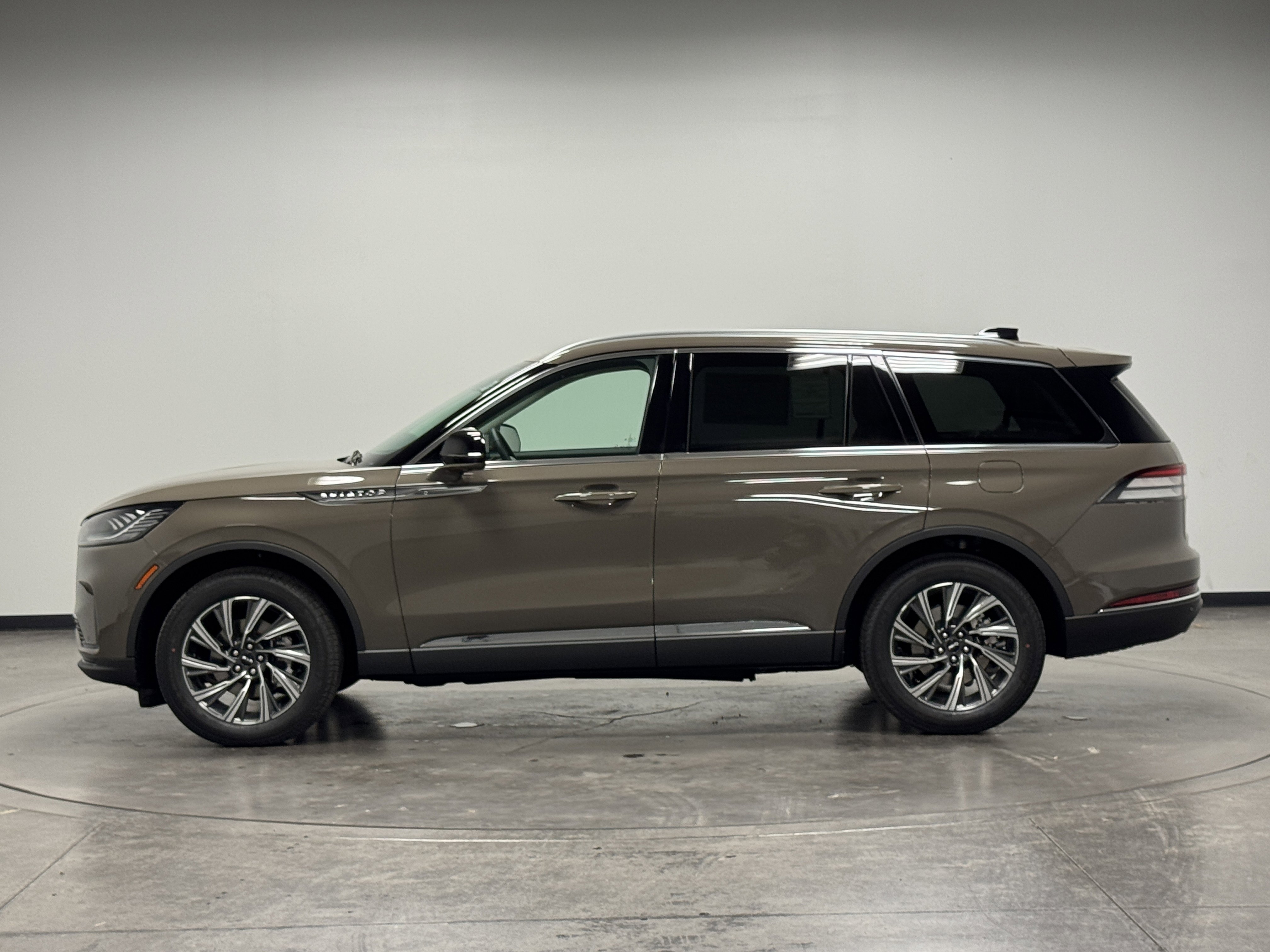 New 2026 Lincoln Aviator AWD image 5