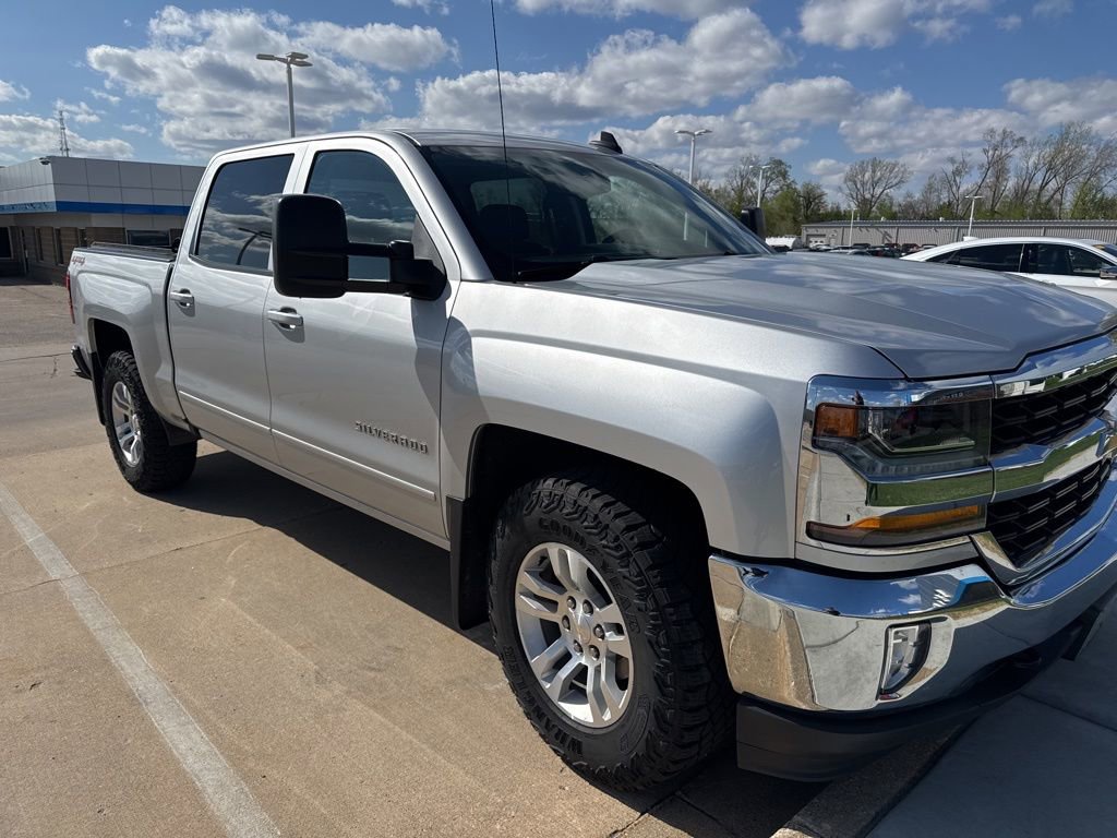 Used 2018 Chevrolet Silverado 1500 LT w/ All Star Edition AWD/4WD image 2
