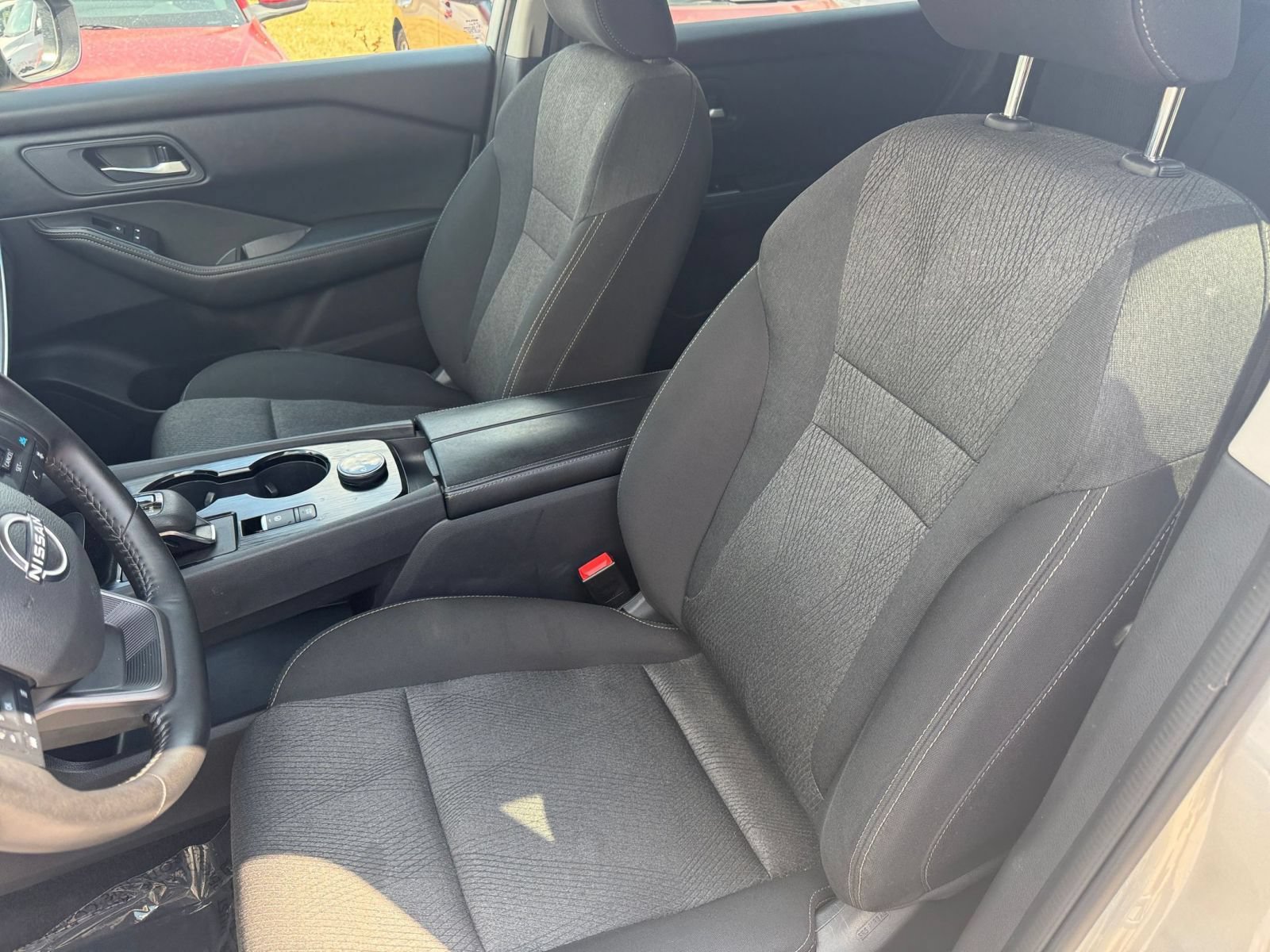 Used 2025 Nissan Rogue SV AWD/4WD image 34