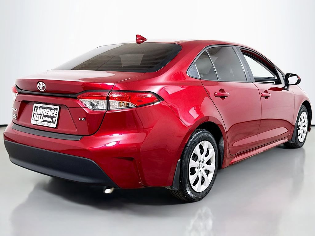 Used 2025 Toyota Corolla LE image 4